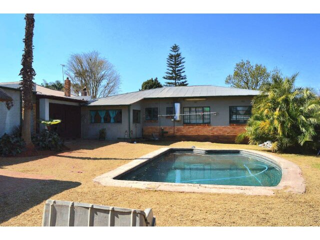 <!--[if BLOCK]><![endif]--> 39  Sixth Street, Krugersdorp North, Krugersdorp <!--[if ENDBLOCK]><![endif]-->